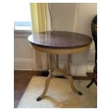MAHOGANY 3 LEG SIDE TABLE W/ LOWER SHELF 28" H X