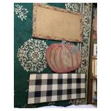 DECORATIVE THROW RUGS