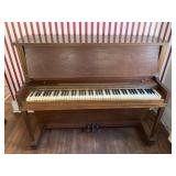 UPRIGHT CONSOLE PIANO BALDWIN CHIP ON FEW KEYS