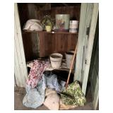 WASTE PAPER BASKETS, ARTIFICIAL FLOWERS, FLOOR