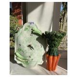 PEA BATTERY OP CLOCK AND CARROT CANDLE