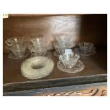 8 CUPS AND SAUCERS AND 6 MATCHING LUNCHEON PLATES