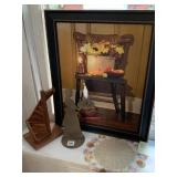 STAIRWAY SHELF, METAL WOMAN, DOILY