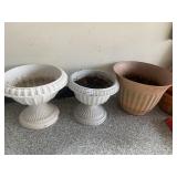 PLASTIC PEDESTAL PLANTERS WHITE AND 1 FAUX CLAY
