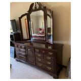 THOMASVILLE CHERRY DRESSER W/ MIRROR 32.5" H X