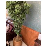 ARTIFICIAL PLANT IN BASKET