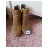 BOOTS SZ. 7.5 SLIGHTLY WORN