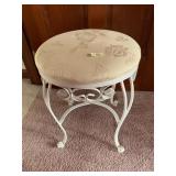 METAL BASE VANITY STOOL