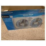 HOLMES REVERSIBLE FAN IN BOX