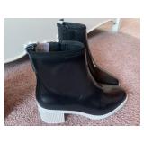 KATE SPADE BOOTS SZ. 8 BOOTS LIKE NEW