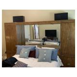 HENREDON KING SIZE CENTER HEADBOARD 2 SIDE