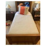 GRAY W/ TAN PIPING COMFORTER TWIN SZ.