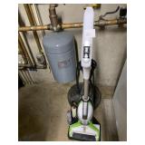BISSEL CARPET AND HARDWOOD FLOOR CLEANER