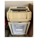 ROYAL 12 SHEET SHREDDER W/ BIN
