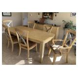 BEAUTIFUL CONTEMPORARY DINING TABLE W/ 2 LEAVES