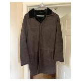 GENUINE SHEARLING MADE IN SPAIN SZ. L - BLACK