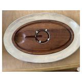 MEAT TRAY WITH BUILT IN CARVING HOLDER