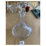 CRYSTAL FLAT BOTTOM DECANTER AND STOPPER 11" H
