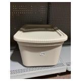 SMALL BEIGE TOTE WITH LID