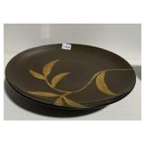 DECORATIVE PEDESTAL PLATE 14" DIAMETER