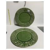 GREEN SERVING PLATES WITH ACORNS & LEAF DESIGN,