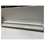 LITHONIA LIGHTING SHOP LIGHTS 4 FT