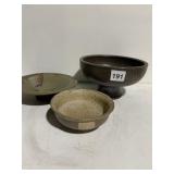 PEDESTAL POTTERY BOWLS