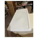 STERLITE 41 QT. TOTE