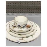 ROYAL WORCHESTER ENGLAND "EVESHAM" PATTERN 13