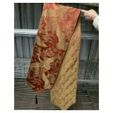 PLACEMATS, CLOTH NAPKINS, GOLD AND BURGUNDY TABLE