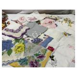 GROUP OF LADIES VINTAGES HANDKERCHIEFS HANKIES