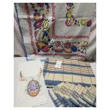 VINTAGE 50S GRAPHIC PRINT TABLECLOTH WITH EASTER