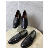 TWO PAIRS OF MENï¿½S LOAFERS BROOKS BROTHERS SIZE