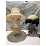 LILLY DACHE PARIS/NY HAT W/ BLACK BAND, OFF WHITE