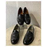 TWO PAIR MENï¿½S BLACK LEATHER LOAFERS ALDEN