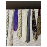 8 UNBRANDED VINTAGE TIES FLOWER DESIGN ONE W/