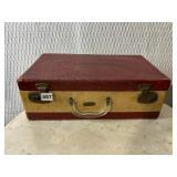 GADABOUT NEEVEL RED AND WHITE SUITCASE