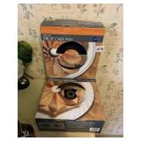 CROWN CAKE PAN AND FRUIT CAKE PAN IN OBS