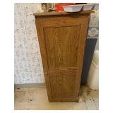 MANUFACTURED WOOD CABINET WITH 4 INTERNAL SHELVES