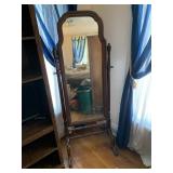 FREE-STANDING FULL-LENGTH MIRROR