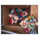 CHRISTMAS ORNAMENTS INCLUDING GLASS BALLS