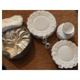 WESTMORELAND MILK GLASS CHINA 6 PLATES, 8