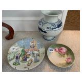 DEFT URN DAMAGED AS SHOWN, GERMAN PLATES