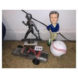 AUTOGRAPHED BASEBALL, BOBBLE HEAD ARNOLD PALMER,