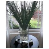 ANIMAL FIGURINES, VASE WITH DECORATIVE ROCKS &