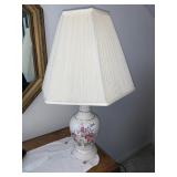 LAMP FLORAL DESIGN 27" H