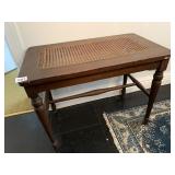 BENCH 18 H 24 W 14 D