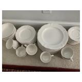 IRONSTONE CHINA SET SERVICE FOR 9 COMPLETE INC 12