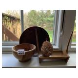 WOODEN & PLASTIC BOWLS, ETC.