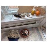 ROCKS, THROW RUG, VASE, WOOD CUT OUT PIGS